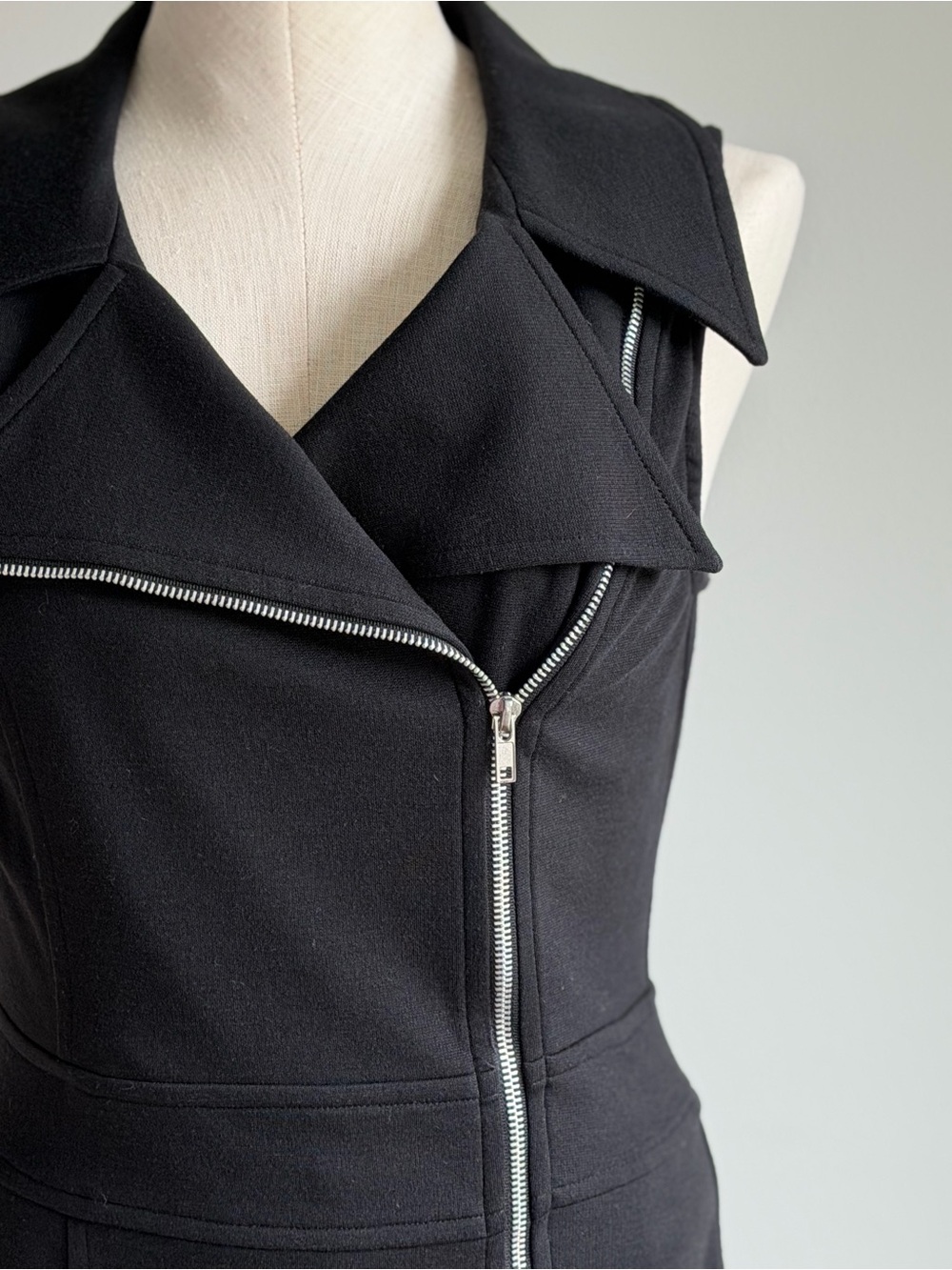 Cache Black Sleeveless Zip-Front Midi Dress - Picture 3 of 10